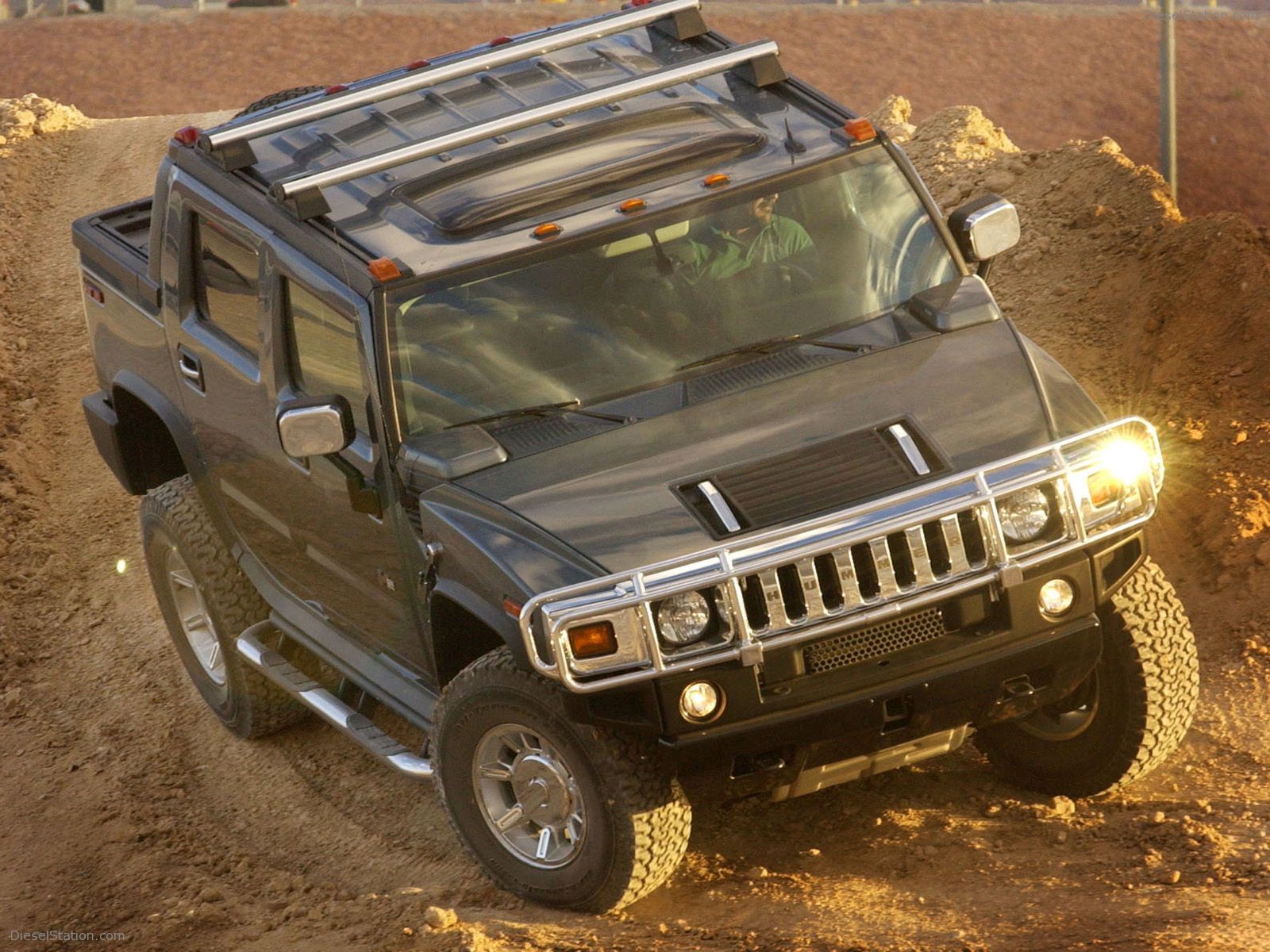 Hummer H2 SUT